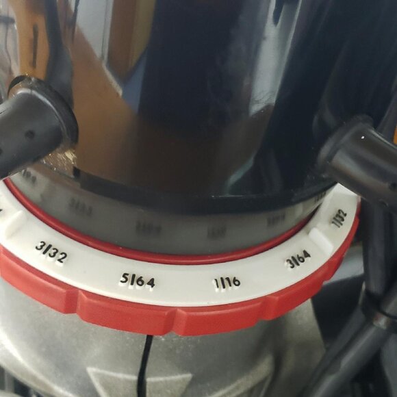 CRAFTSMAN 1 1/2 HP ROUTER MODEL 315.17491 1/4 SHANK 25000 RPM CASE & WRENCH - Picture 8 of 10